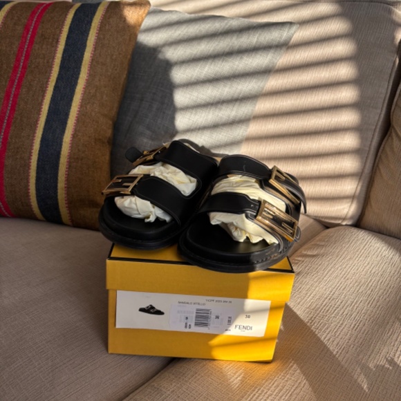 Fendi slides size 38 black